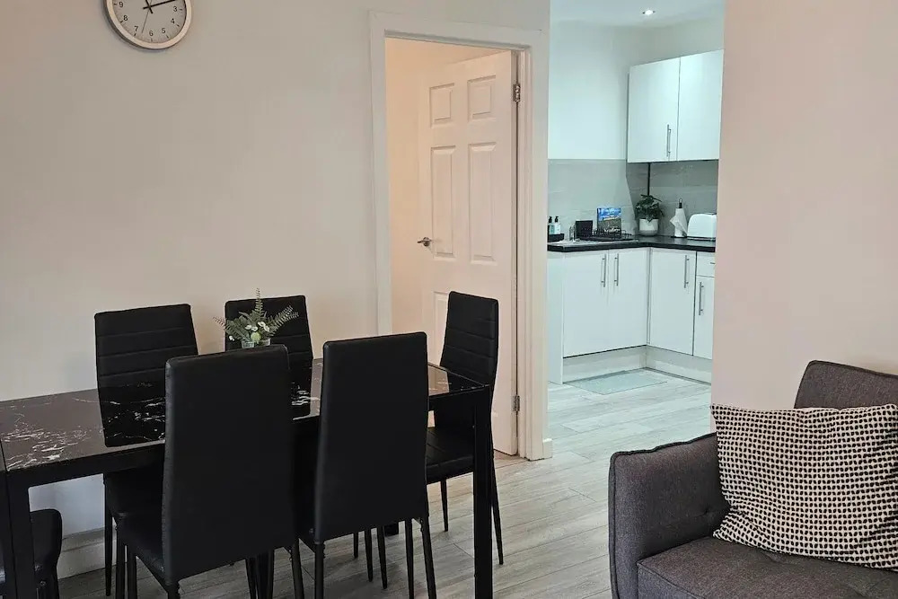 Modern 2-bedroom Apartment, Near Central London