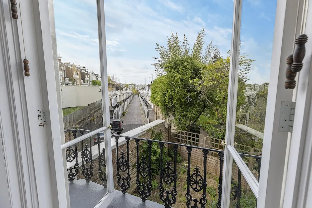 Fabulous 2BR in Kensington, Near Holland Park