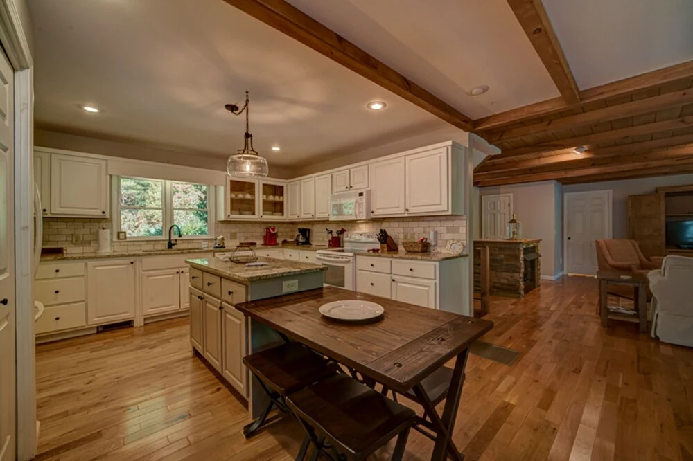 Toccoa Lookout Cottage by Escape to Blue Ridge