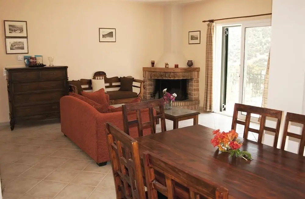Nikos House