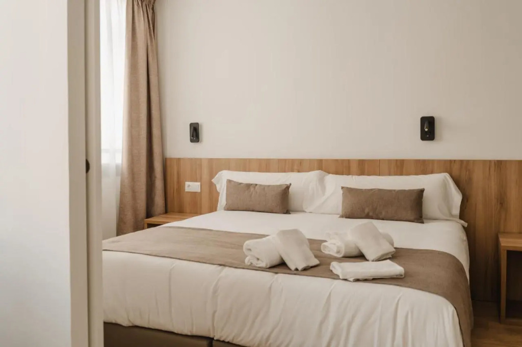esZentrico Suites & Rooftop bar
