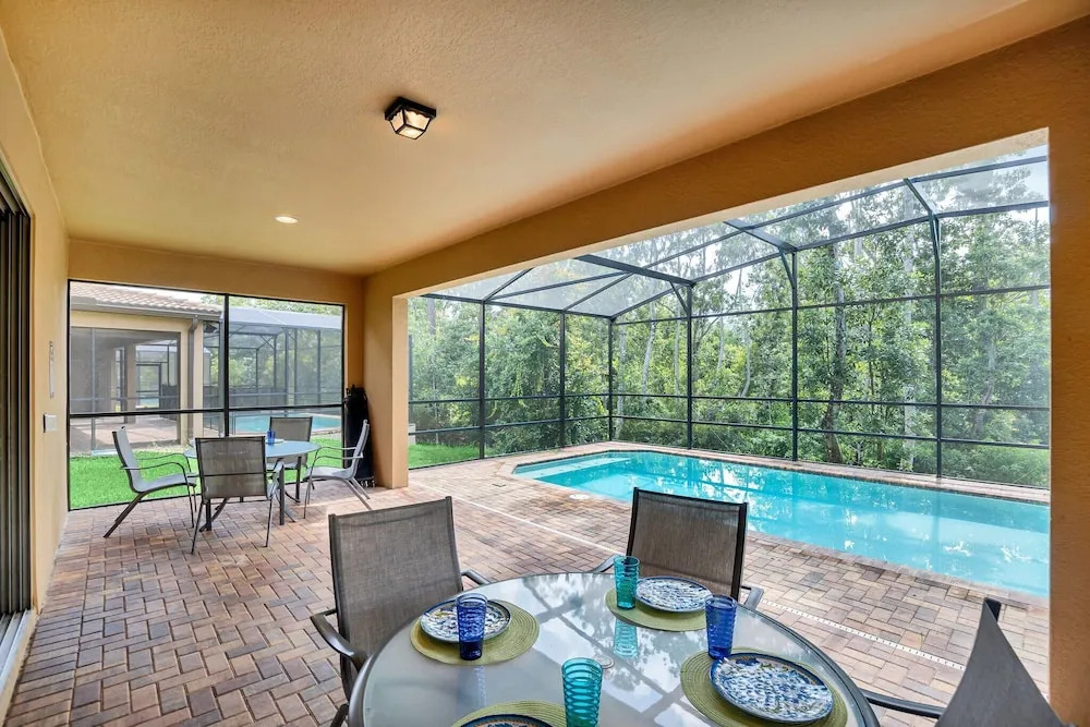 Grand 8BD Villa With Themed Rooms and Game Room! Close to Disney! #8ws883