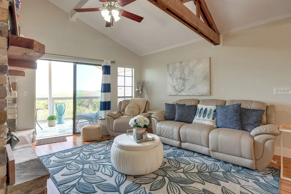 Canyon Lake Rental w/ Balcony & Lake Views