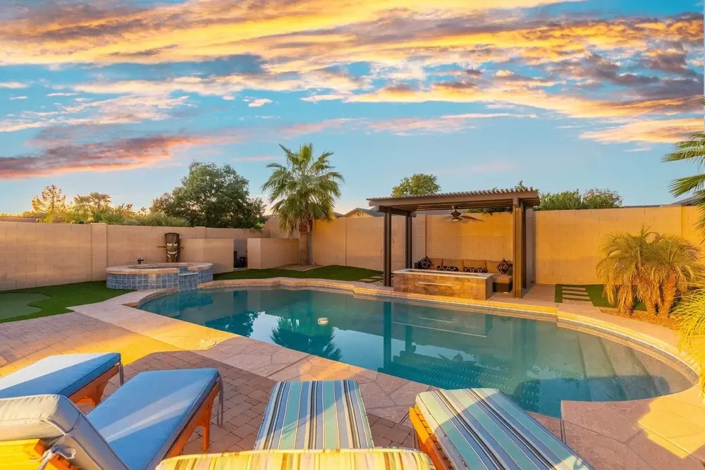 Backyard Oasis! Group-friendly San Tan Valley Home