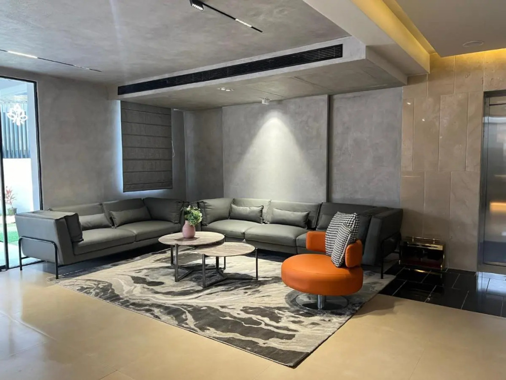 Hotel Kyzen HiTech City- Your Zenly Stay