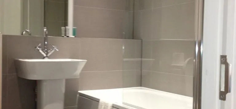 MAX Serviced Apartments Commercial Road