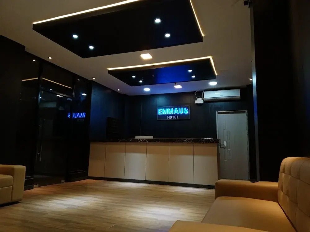 Emmaus condotel