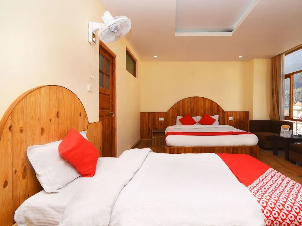 OYO 19322 Hotel Snow Flake