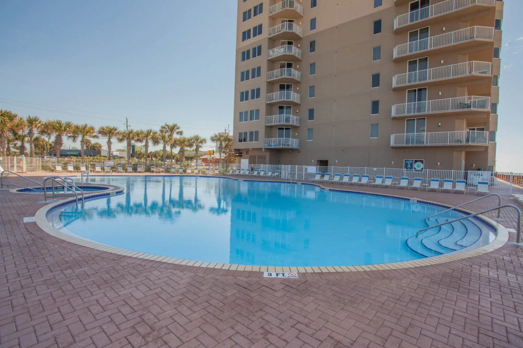Tidewater 1711 229609 by RedAwning