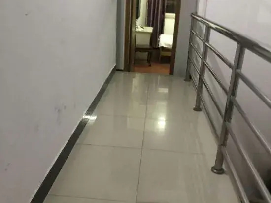 Qingzhu Sanyi Select Hotel (Shanghai Dahua Zhonghuan No. 1 Store)