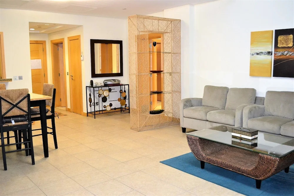 Entire 1 Bedroom Apartment in the Prestigious Palk Jumeirah - NBT