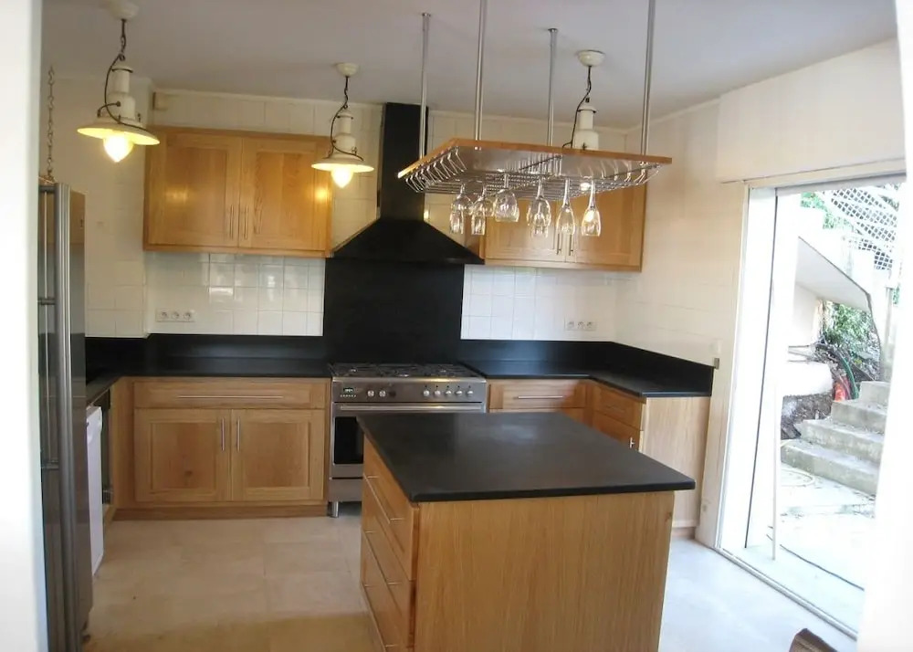 Cannes-SuperCannes-GolfeJuan--VILLA ALAMP--Vue mer exceptionnelle méditerranée et Cap dAntibes--4 à 6 chambres--6 SDB--7 WC--Piscine sans vis à vis--Superbe rooftop panoramique--Terrasses--Cuisine américaine--Grand Living 100m2--Courts séjours possibles