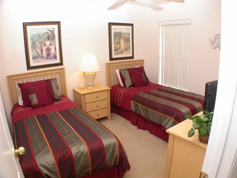 Luxury 4 Bedroom Villa With Large Private Pool and Deck Area - 526