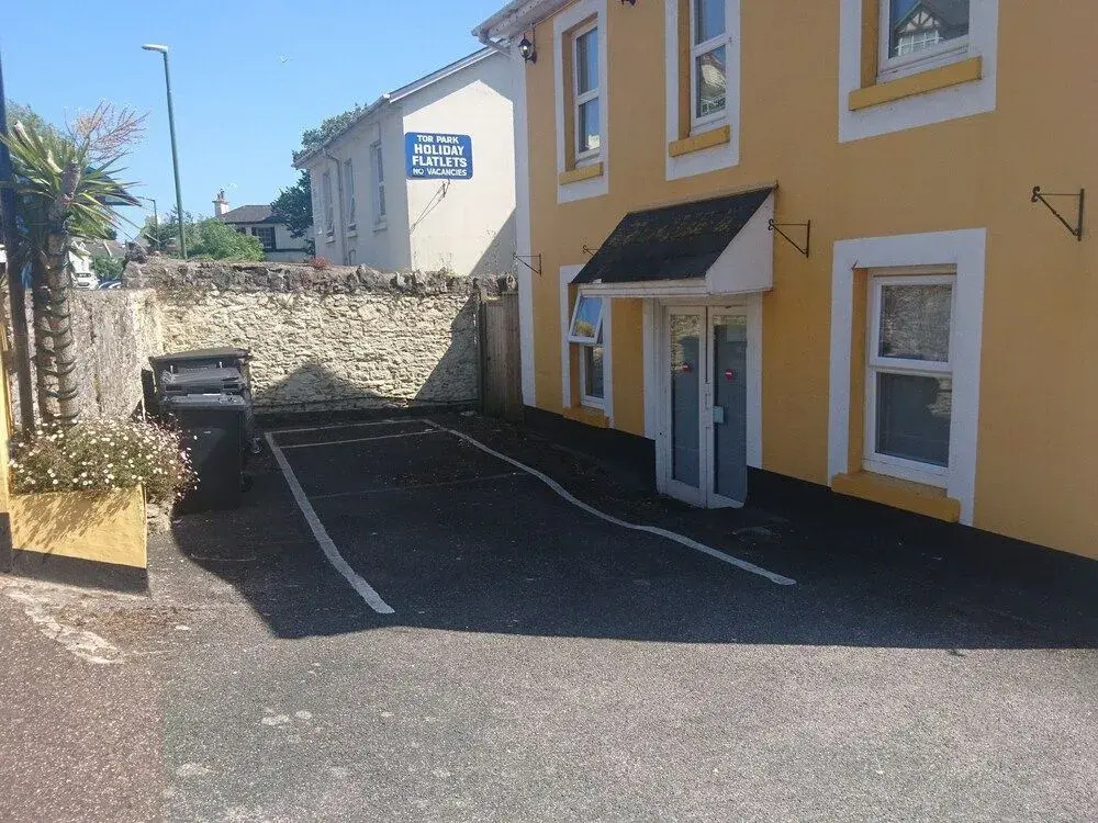Heathcliff House B&B Exclusively for Adults Free large carpark