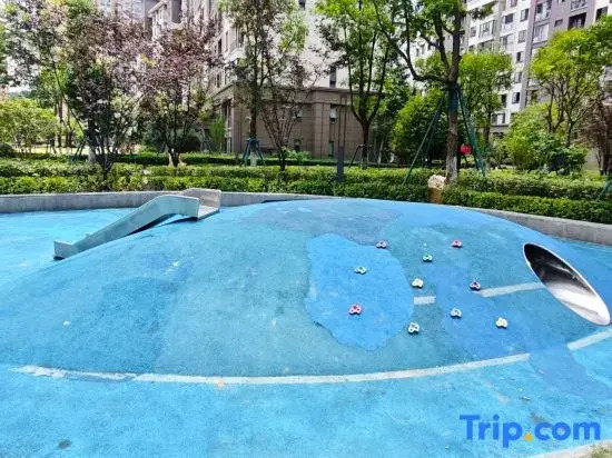 Tumeiji Cinema-style Homestay (Zunyi Wuyue Plaza)