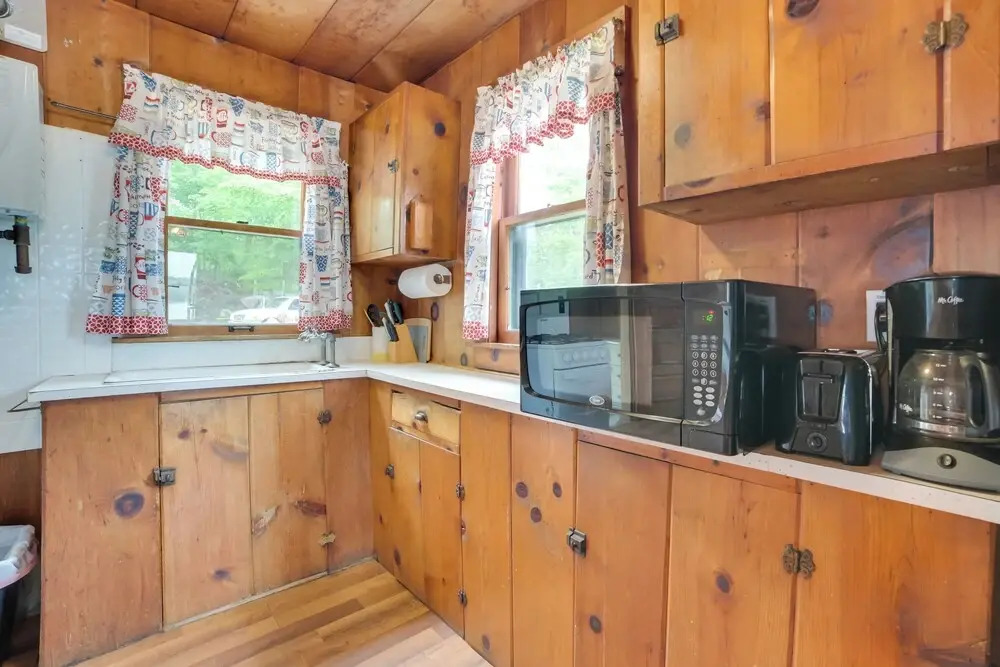 Complimentary Boat Rentals! Lake Huron Cabin