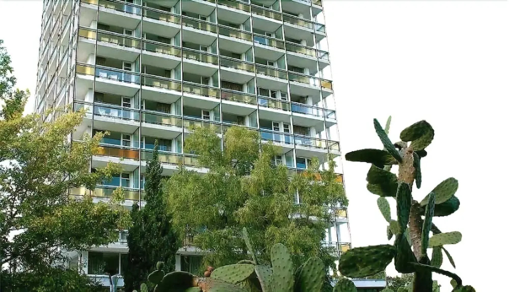 IHS Hotel