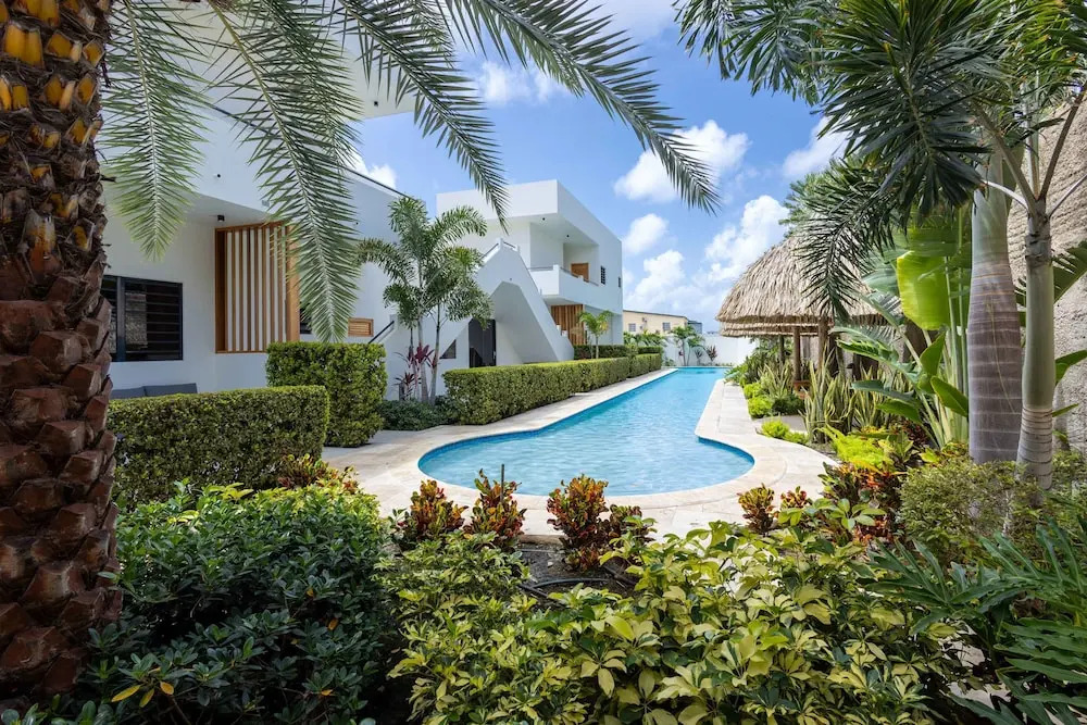 Chic 3BR Apartment Mambo Beach Area Stay