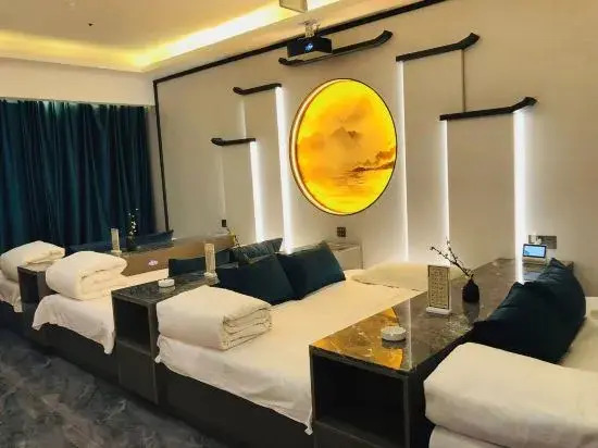 Shui Linglong Movie Hotel (Taiyuan R & F City)