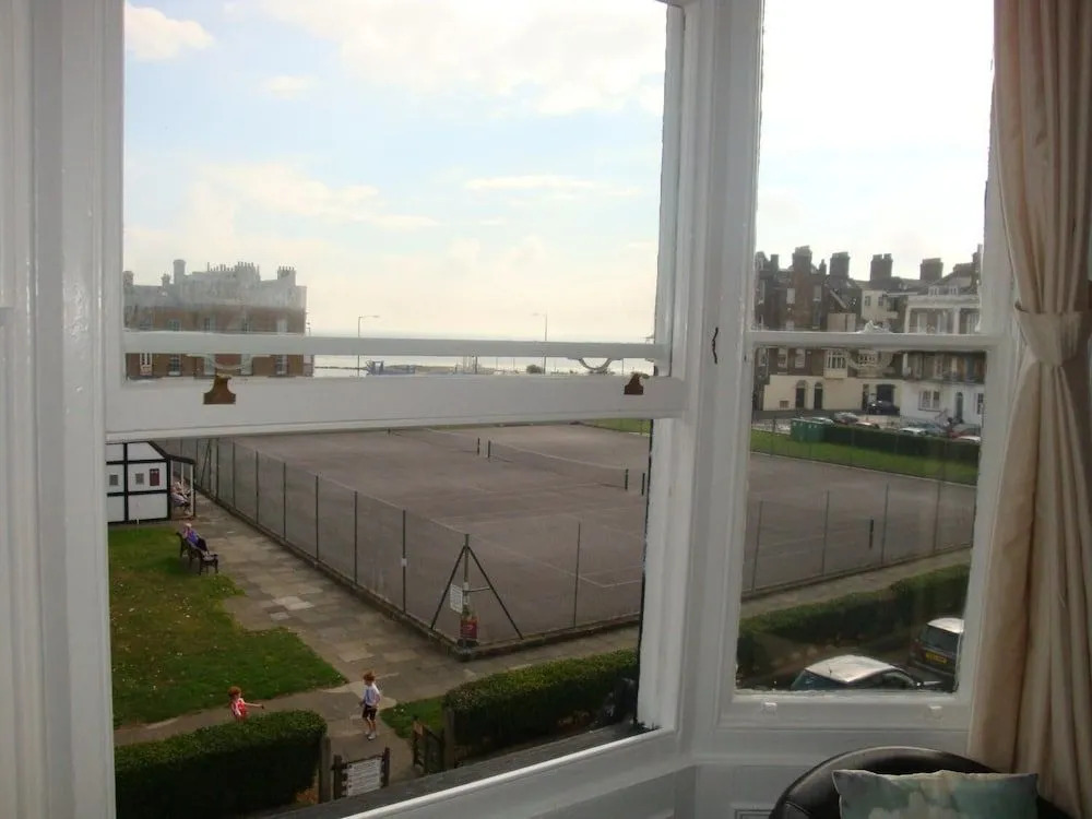 Spencer Court