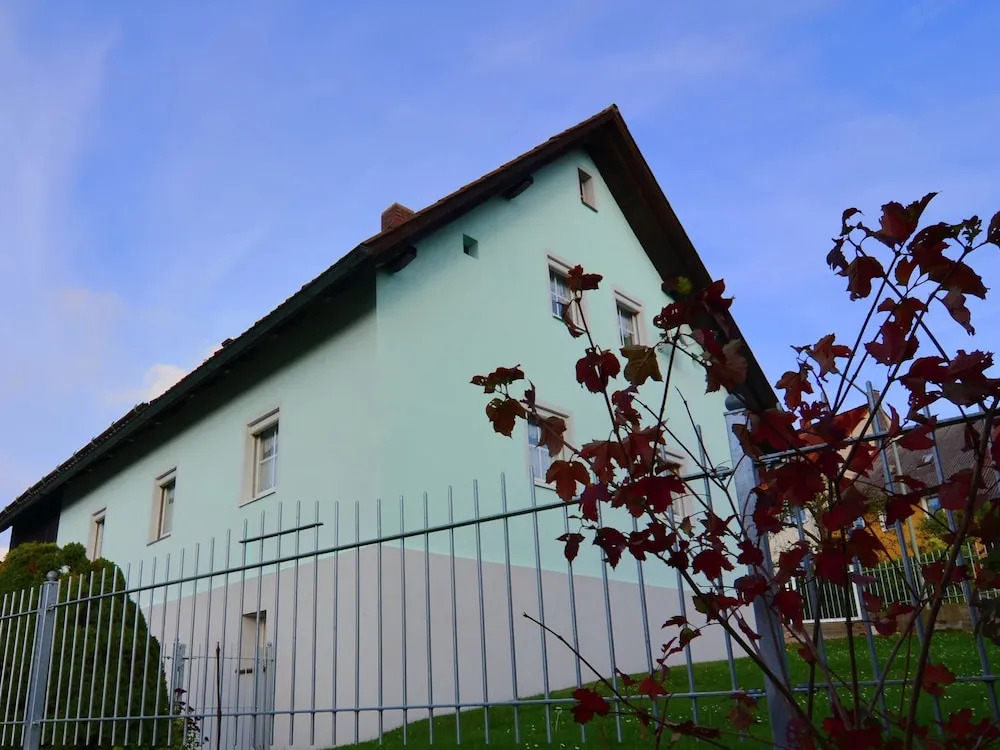 Schönes Ferienhaus mit großem Garten bei Stadlern