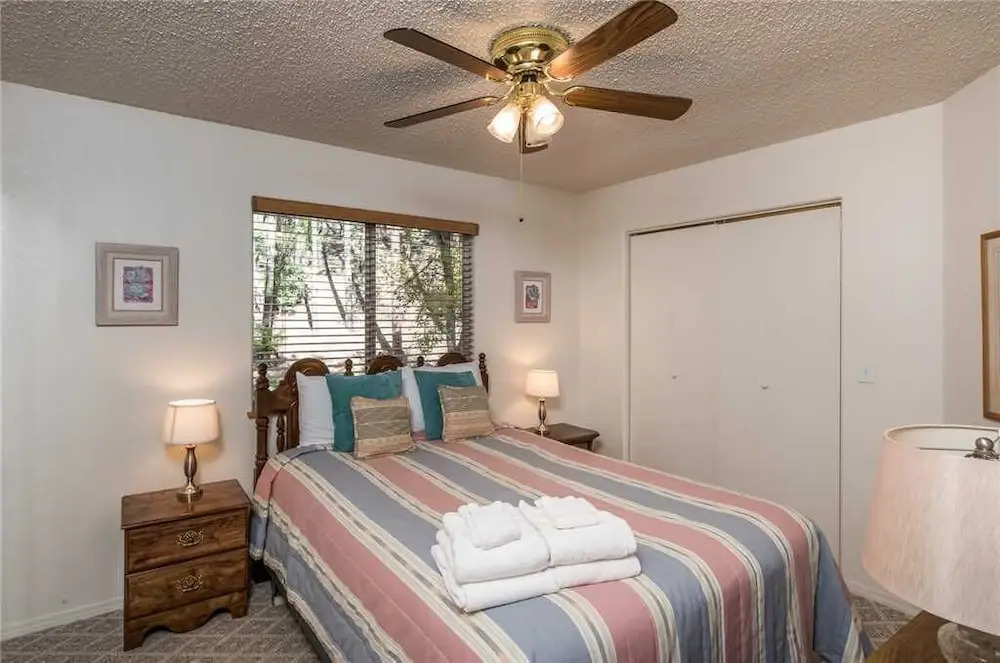 A Whispering River - Three Bedroom Cabin with Hot Tub
