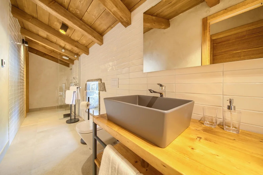 Luxury Jerini Barn