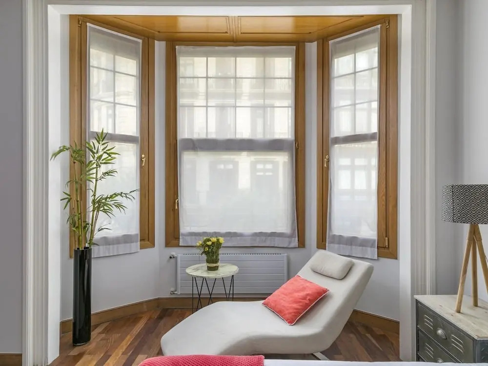Gran Via 3 by Forever Rentals. 3 Bedroom Apartment With Wifi in Abando. Groups