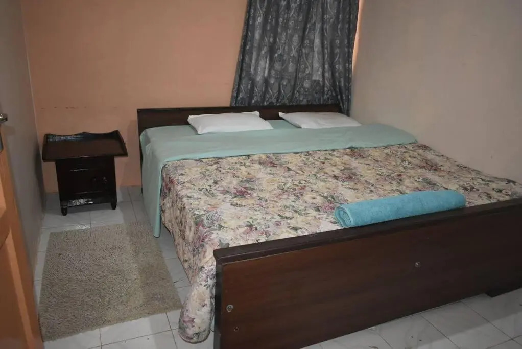 A peaceful and lovely 1 bedroom vacation Dina's little home