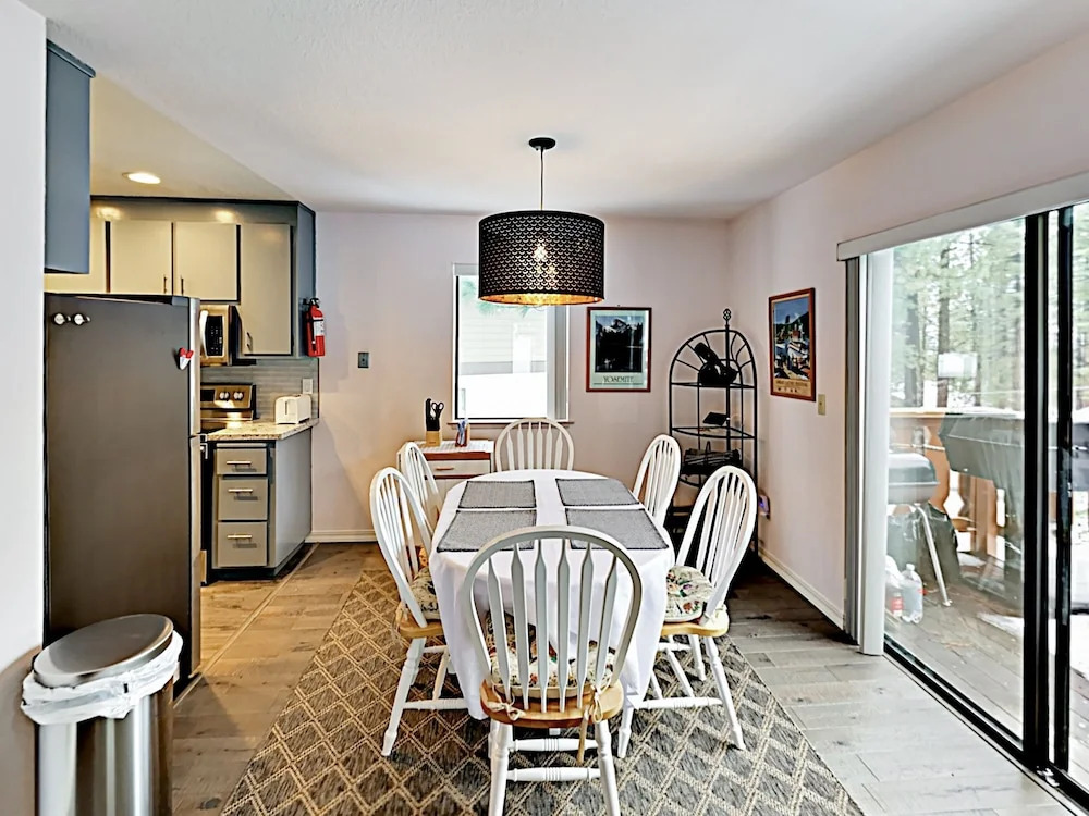 Peaceful Timber - 2 Br Home