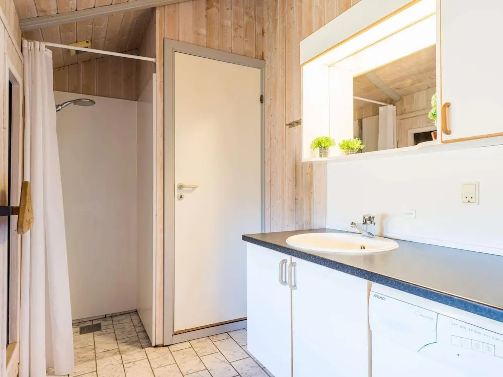 6 person holiday home in Hvide Sande