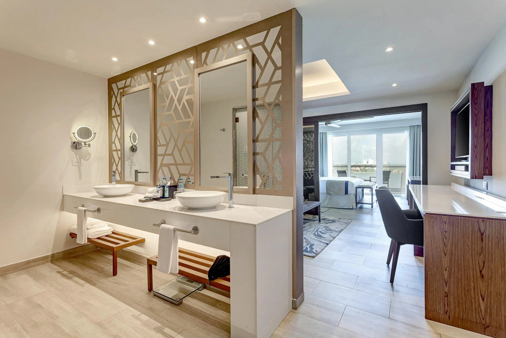 Royalton CHIC Cancun, An Autograph Collection All-Inclusive Resort