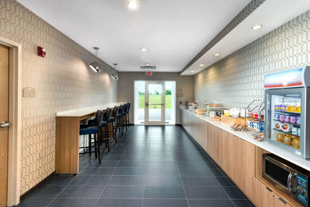 Microtel Inn & Suites by Wyndham Farmington