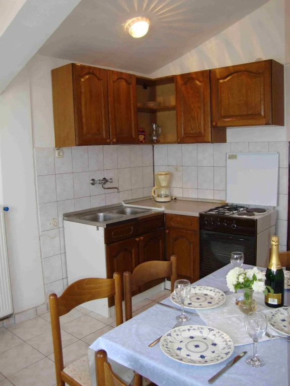 Apartments Antonela with sea view