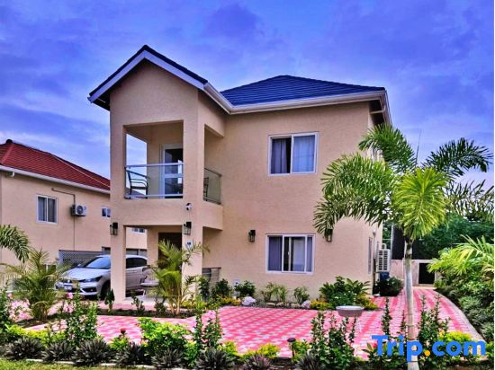 Tranquility Loft, Ocho Rios, Solar Powered