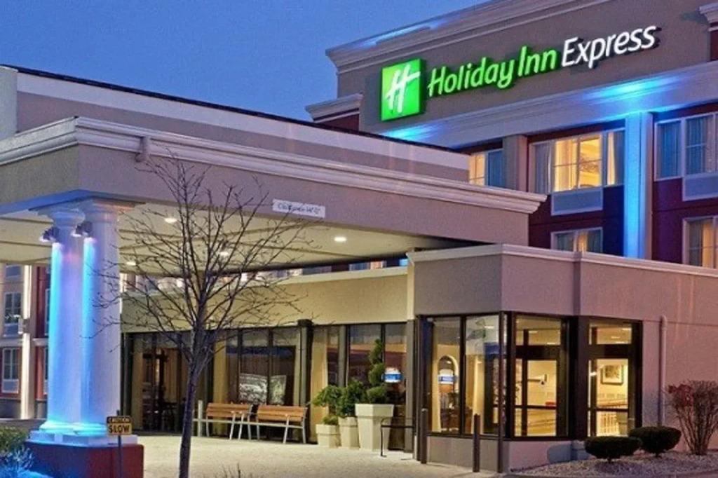 Holiday Inn Express Greater Noida Knowledge Park by IHG