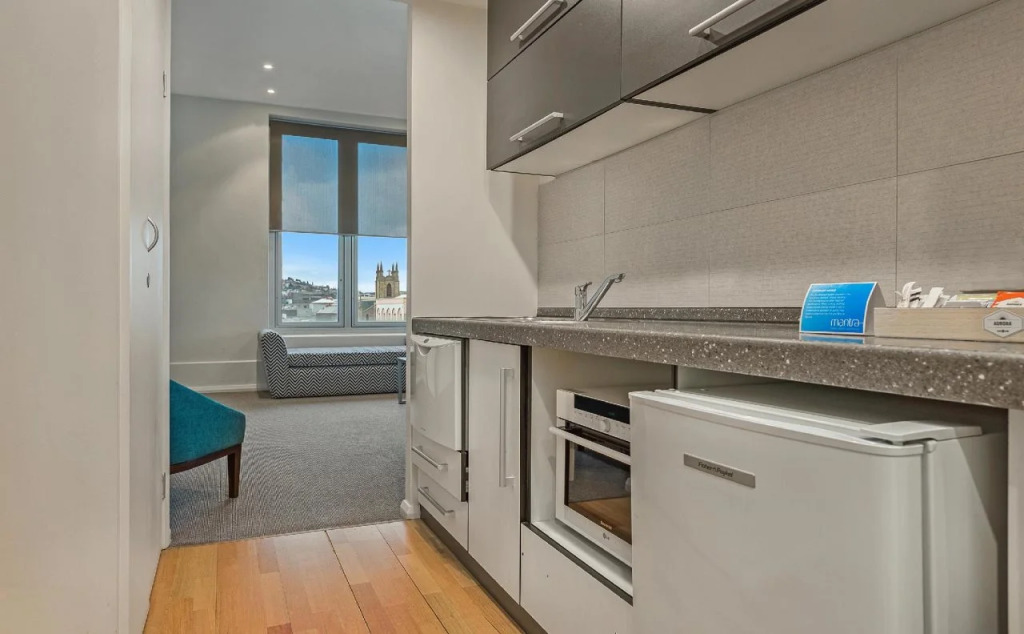 Mantra One Sandy Bay Road