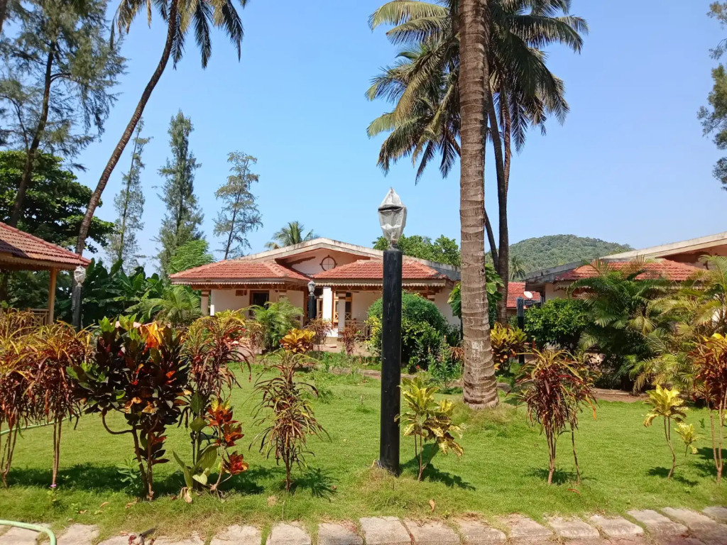 Golden Swan Beach Resort