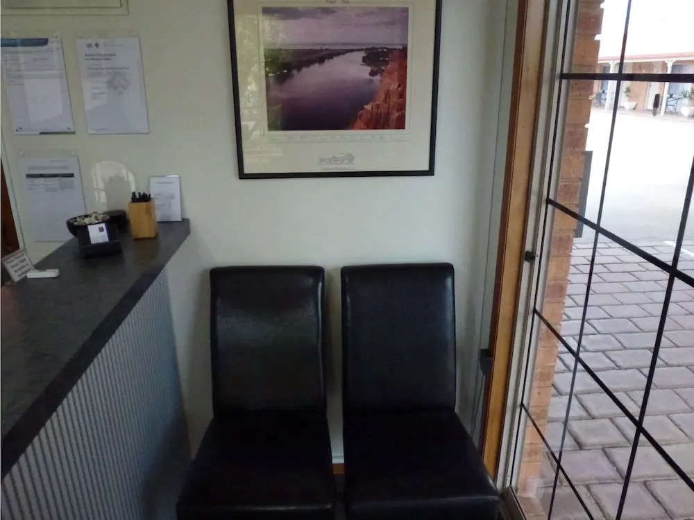 BEST WESTERN Colonial Motor Inn