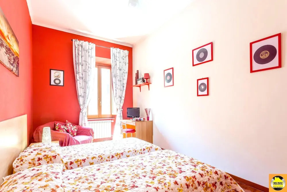 Apartment with 3 Bedrooms in Roma, with Wonderful City View And Wifi - 10 Km From the Beach
