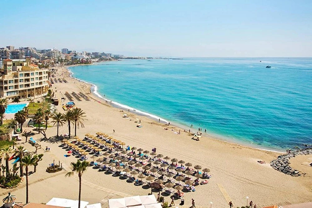 Studio in Benalmádena, with Wonderful City View, Pool Access, Enclosed Garden - 900 M From the Beach