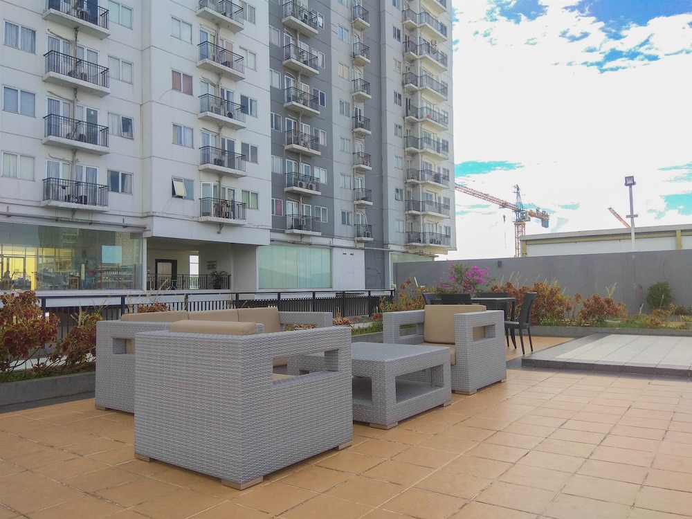 Best Location Studio Park View Condominium Apartment