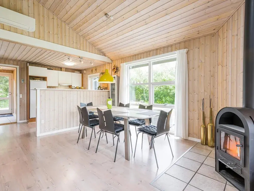 6 Person Holiday Home in Hemmet
