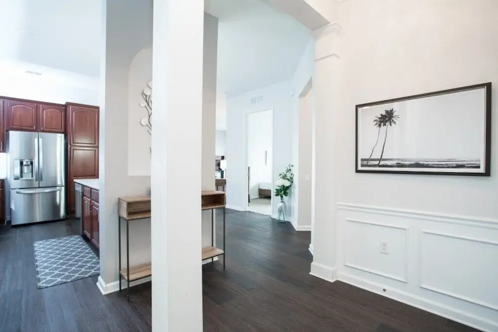 Penthouse Vision. 3 Bedroom Condo by Redawning