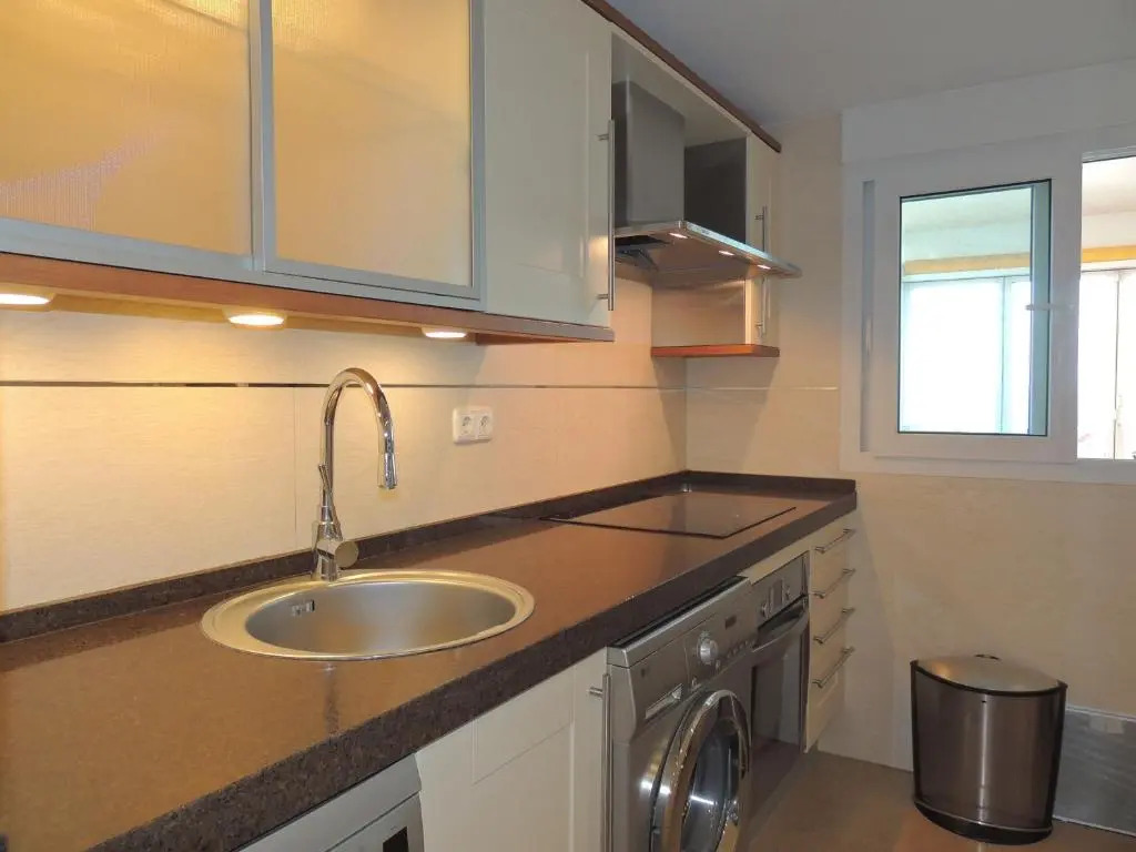 Ole Playa 6A, Beach Front - A pie de Playa, Sea Views - Vistas al Mar, Parking, Puerto Marina