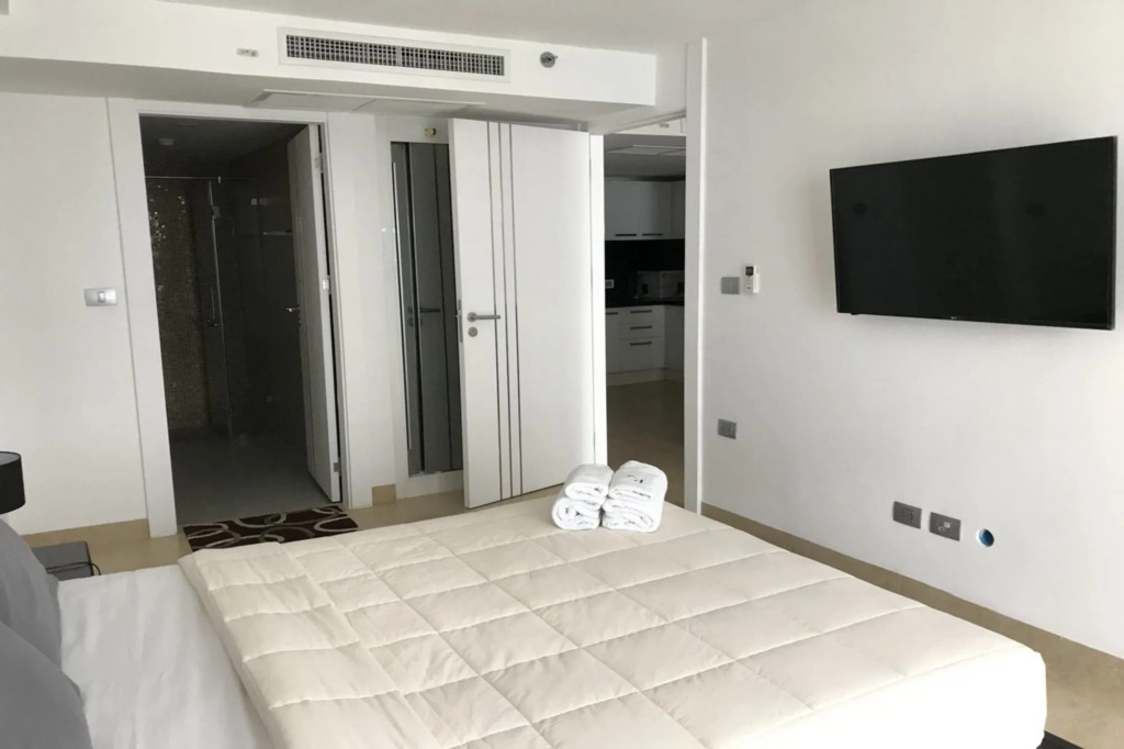 Grand Avenue Super Condo