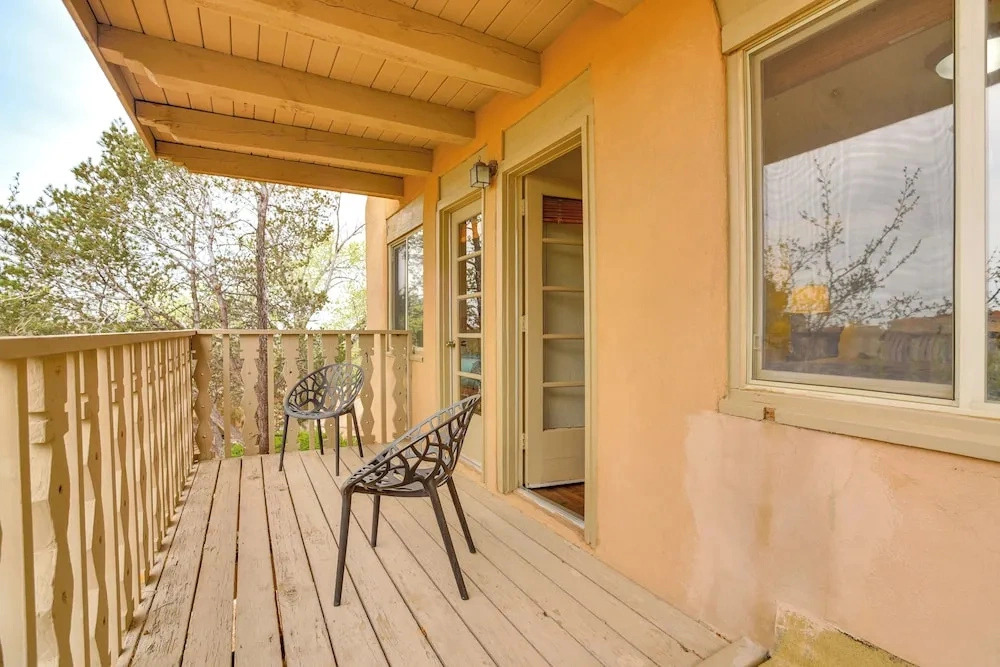 11-min Walk to Santa Fe Plaza! Condo w/ Pool