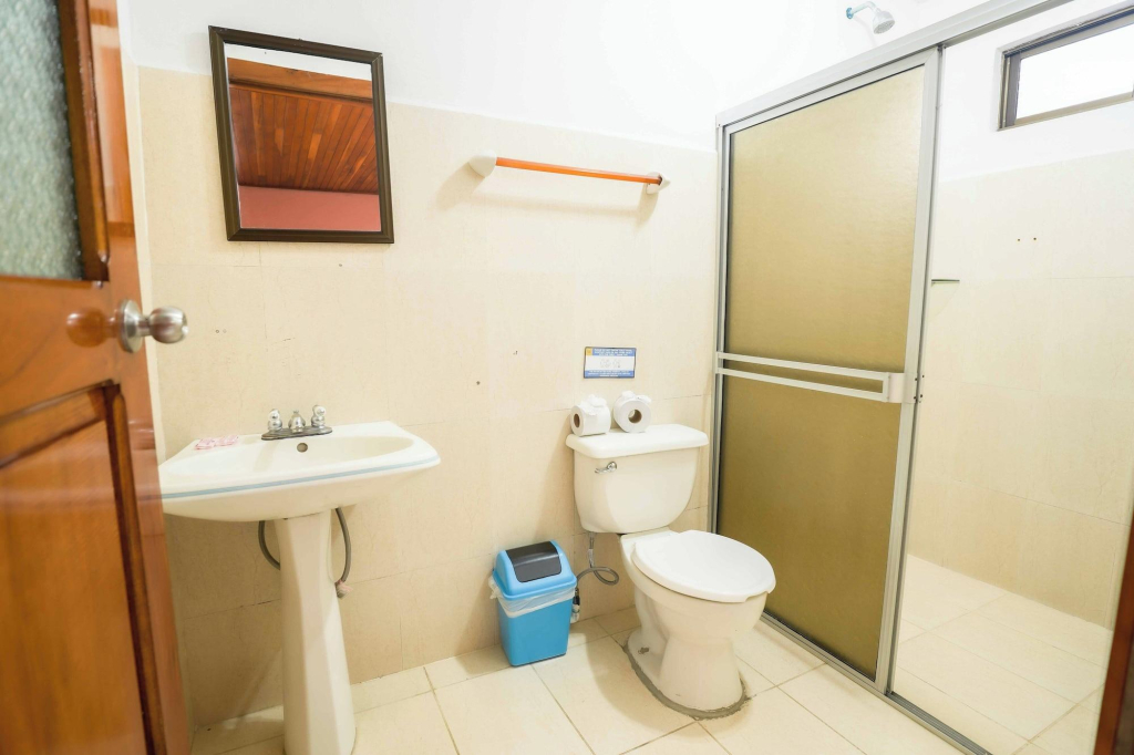 Arenal Hostel Resort Towers