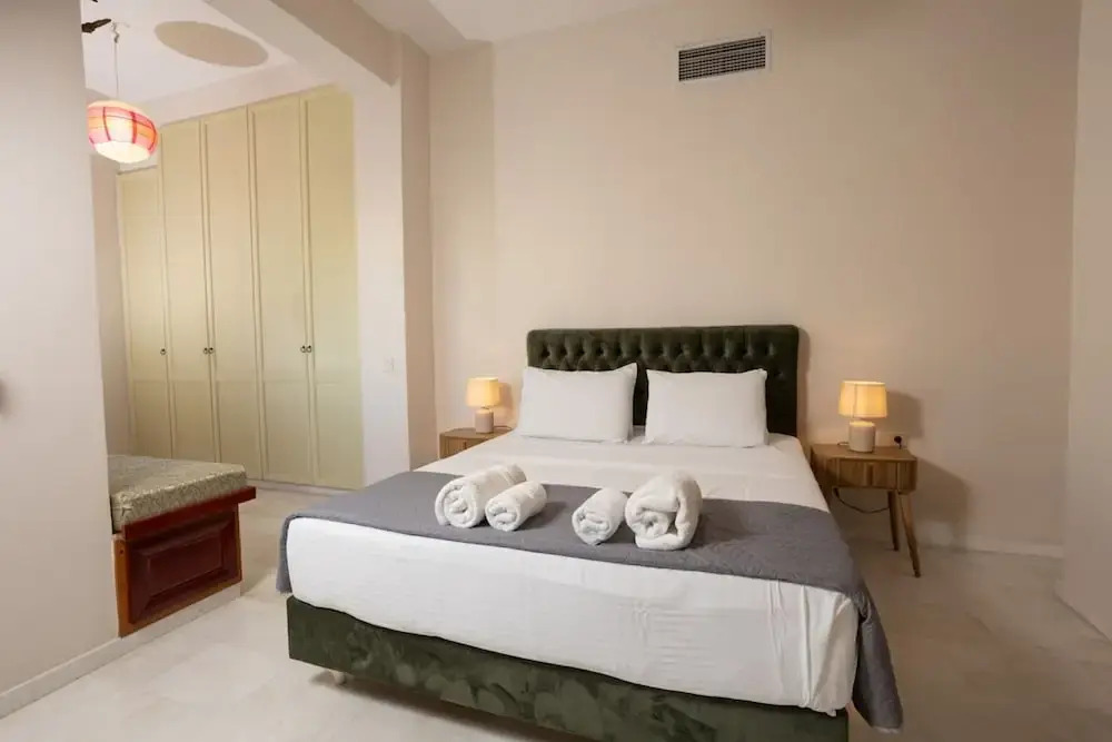 The White Marble Luxury City Apt