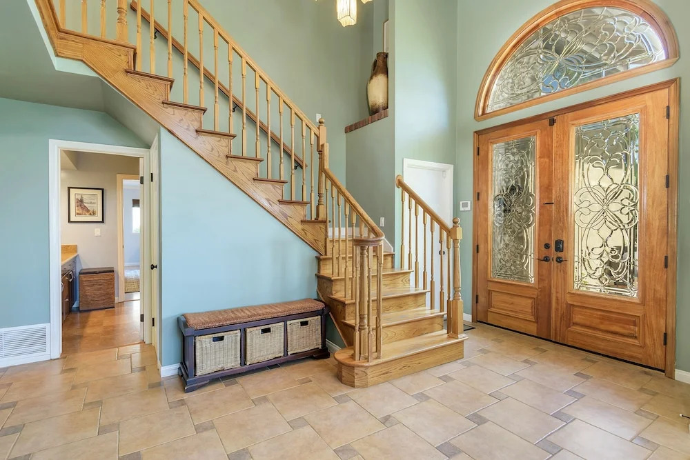 New Listing! Tranquil Estate W/ Private Pool & Gym Home